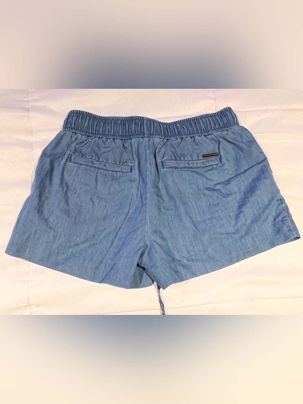 MICHAEL Michael Kors Chambray Pull-On Shorts Size 2 - Picture 3 of 3